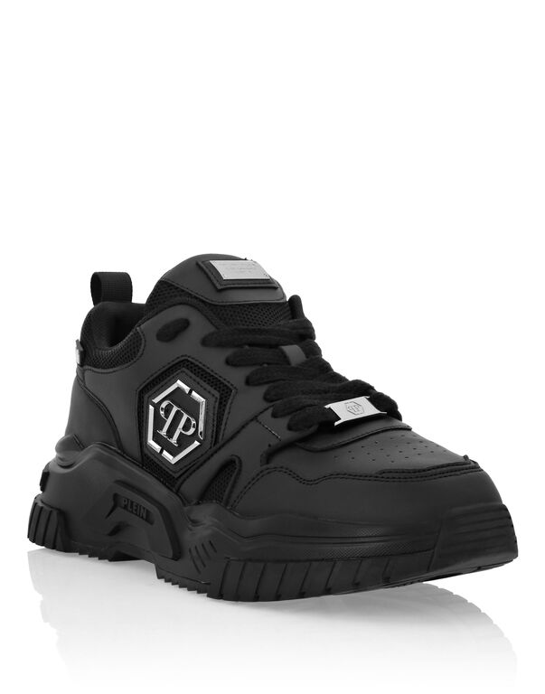1724-new-predator-sneakers-pp-hexagon-black-black-1.jpg