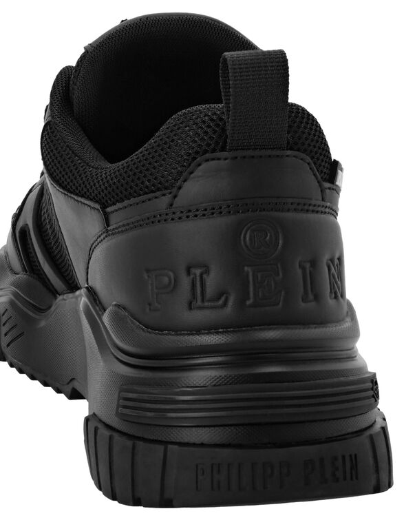 1724-new-predator-sneakers-pp-hexagon-black-black-1.jpg