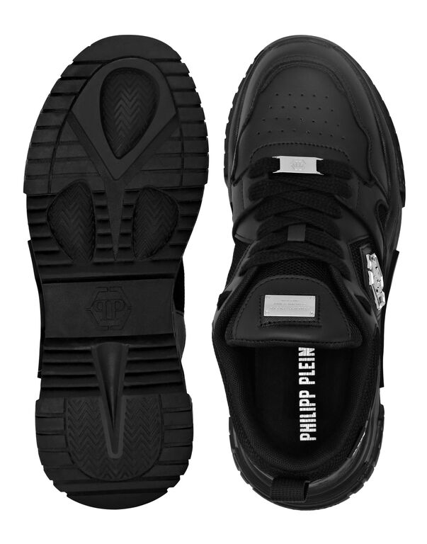 1724-new-predator-sneakers-pp-hexagon-black-black-1.jpg