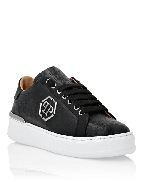 Nappa Leather Lo-Top Sneakers Monogram black