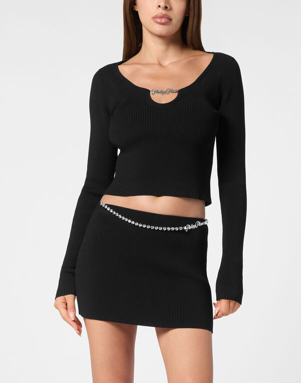 2709-crop-top-black-1.jpg
