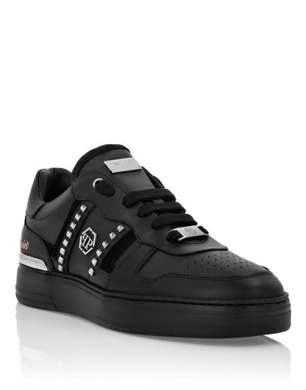 Low Top Sneakers Mix Cut Studs black / black