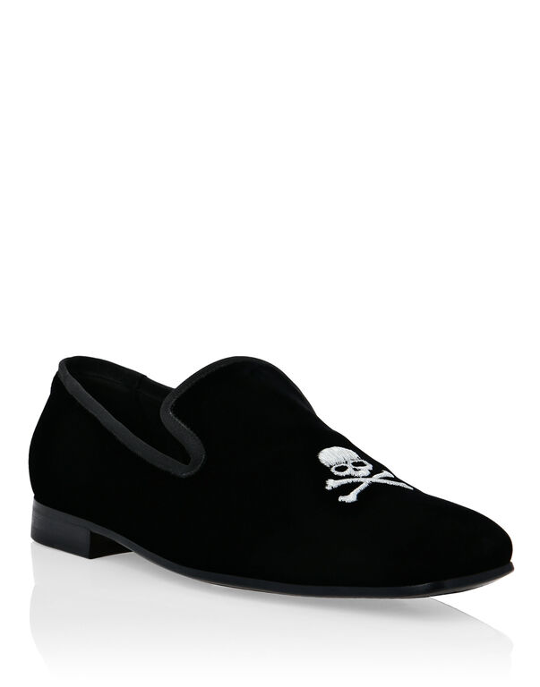 2899-velvet-loafers-embroidery-skull-black-1.jpg