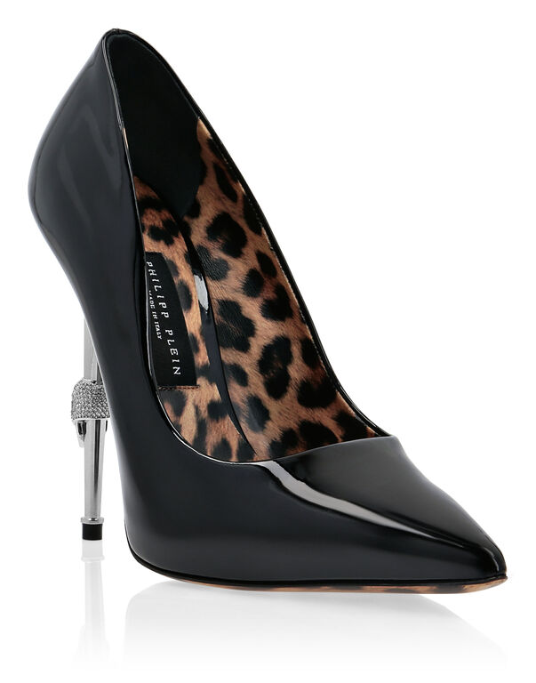 Skull Heel Patent Leather Pumps black