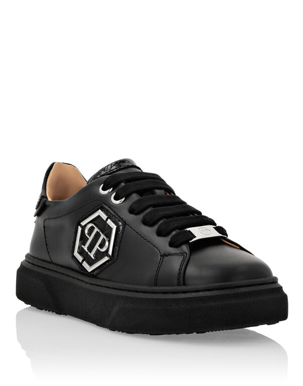LEATHER LO-TOP SNEAKERS HEXAGON black