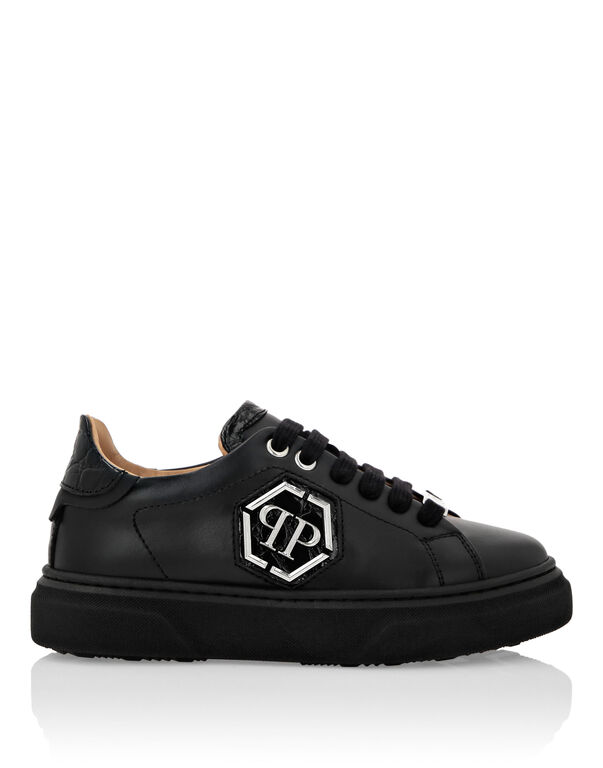 LEATHER LO-TOP SNEAKERS HEXAGON black