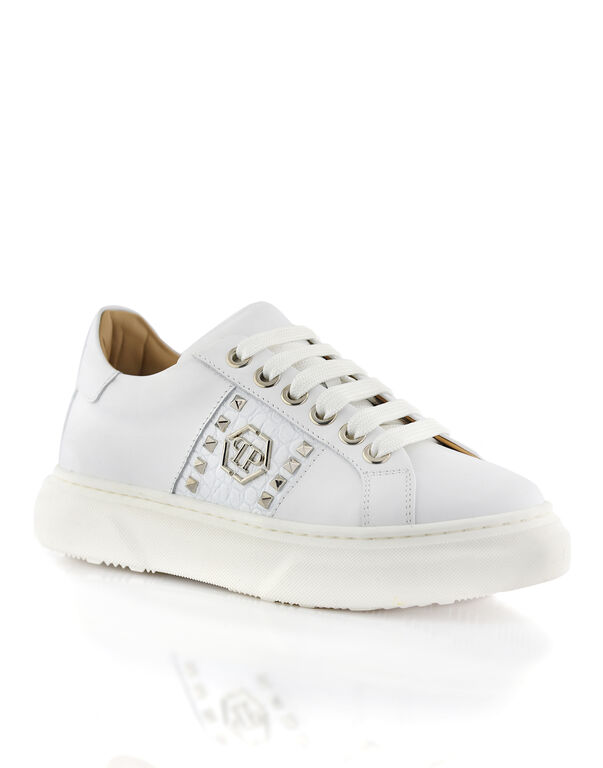 Sneakers white