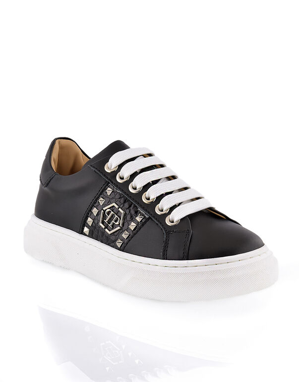 Sneakers black