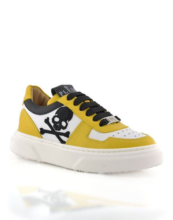 3561-sneakers-box-sole-lace-embroidery-skull-yellow-white-1.jpg