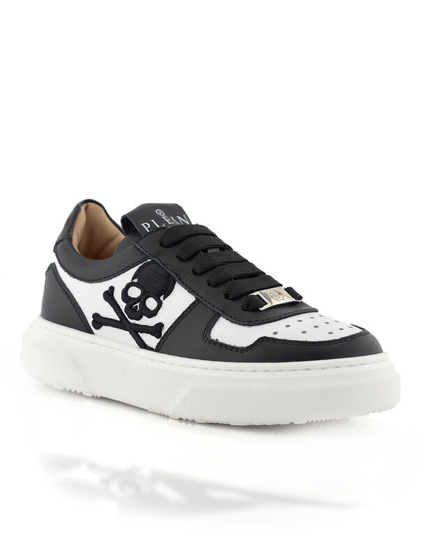 SNEAKERS BOX SOLE LACE EMBROIDERY SKULL black / white
