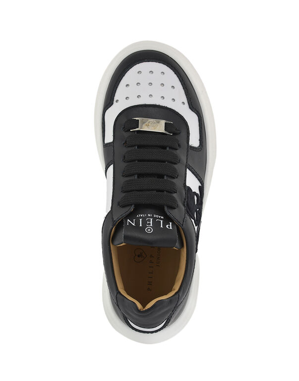 SNEAKERS BOX SOLE LACE EMBROIDERY SKULL black / white