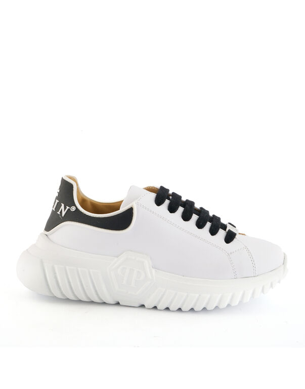 LEATHER LO-TOP SNEAKERS HEXAGON INSERT SOLE AND PLEIN white / black