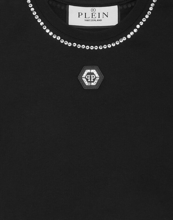 3707-cropped-t-shirt-strass-round-neck-ss-black-1.jpg