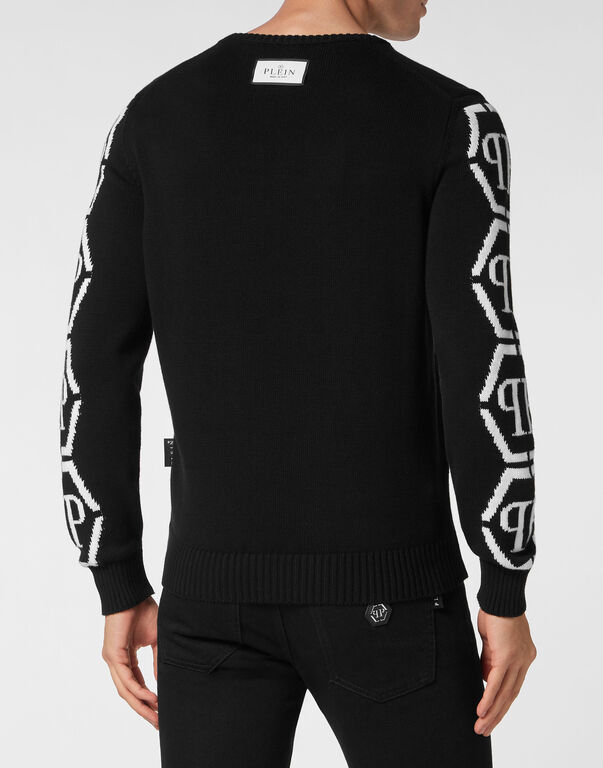 381-knit-roundneck-hexagon-black-1.jpg
