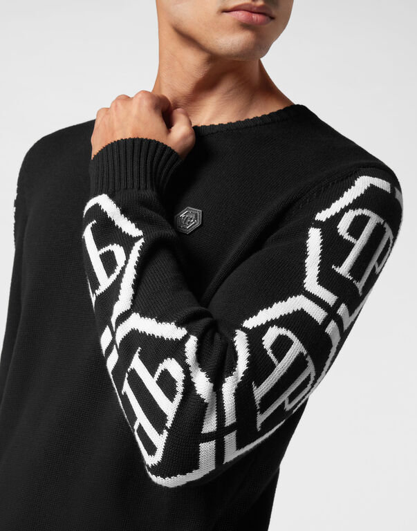 381-knit-roundneck-hexagon-black-1.jpg