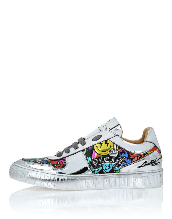 4025-mirror-leather-lo-top-sneakers-smile-silver-1.jpg