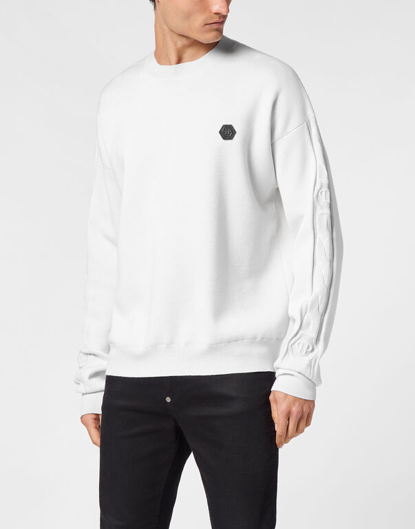 491-pullover-round-neck-long-sleeve-white-1.jpg
