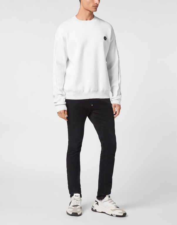 491-pullover-round-neck-long-sleeve-white-1.jpg