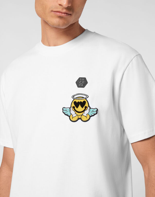 628-jerseyt-shirt-round-neck-ss-smile-white-1.jpg