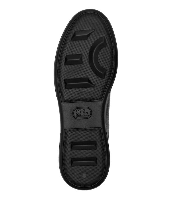 692-nappa-leather-lo-top-sneakers-monogram-black-black-1.jpg