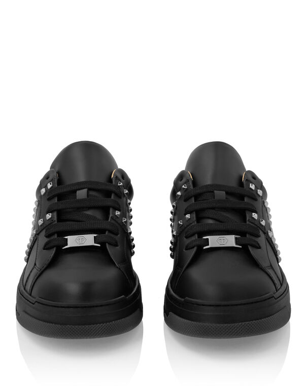 Low-Top Sneakers black / black