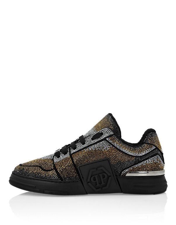726-suede-lo-top-sneakers-strass-hexagon-brown-1.jpg