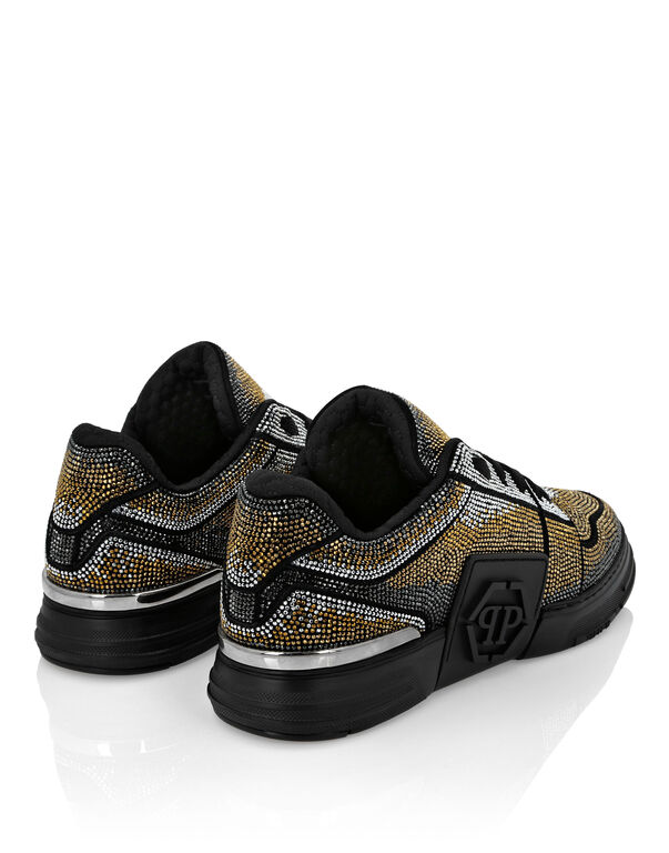 726-suede-lo-top-sneakers-strass-hexagon-brown-1.jpg