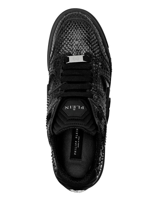 735-lo-top-python-sneakers-phantom-treet-black-black-1.jpg