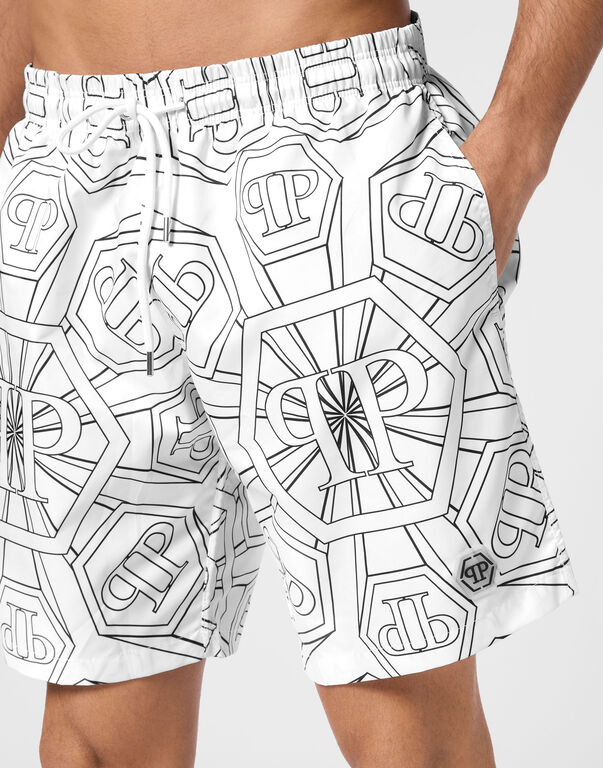 792-jogging-printed-shorts-with-hexagon-monogram-white-1.jpg