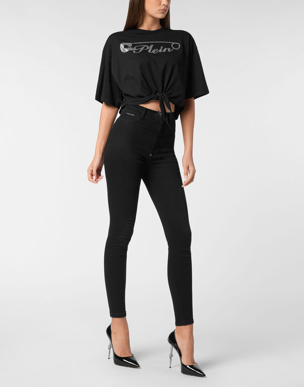 82-t-shirt-round-neck-ss-crop-black-1.jpg